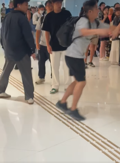 黃竹坑THE SOUTHSIDE現爭執。(南區之友FB)