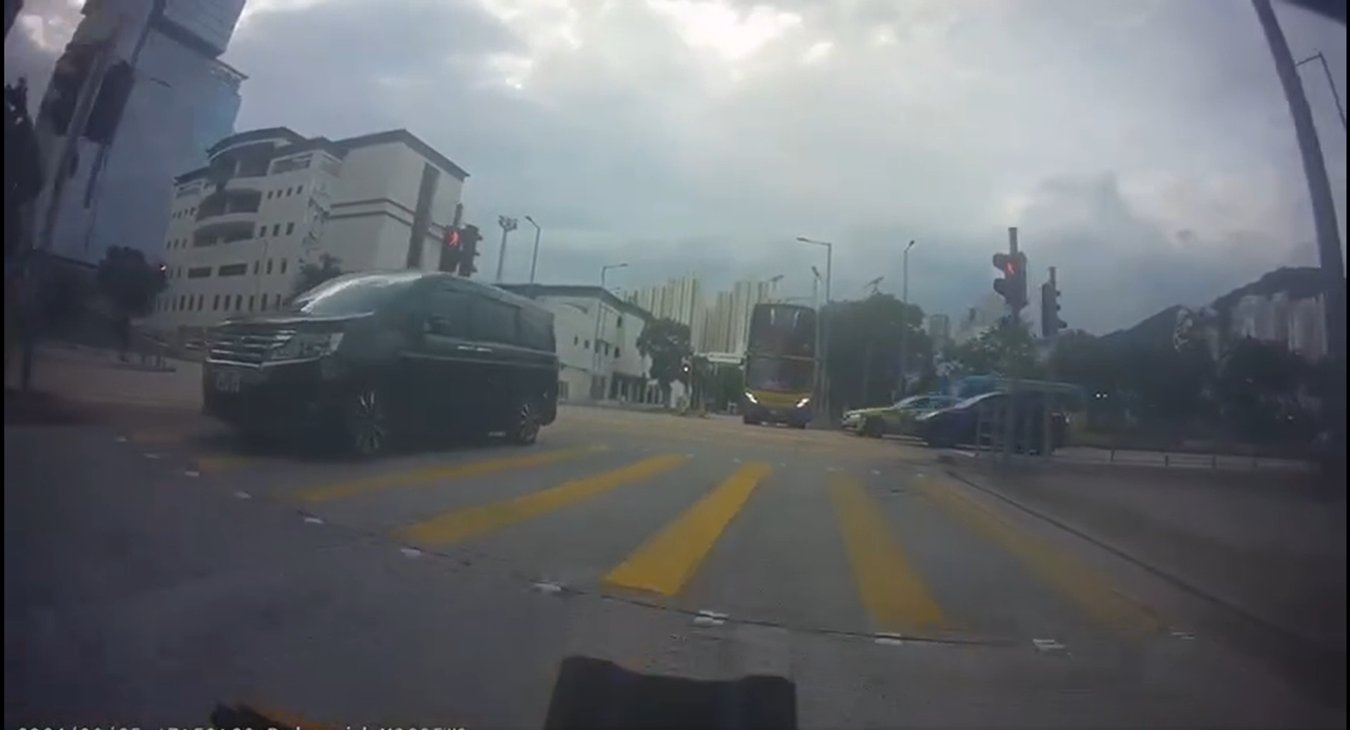 (@fb車cam L 香港群組/周星星影片截圖)