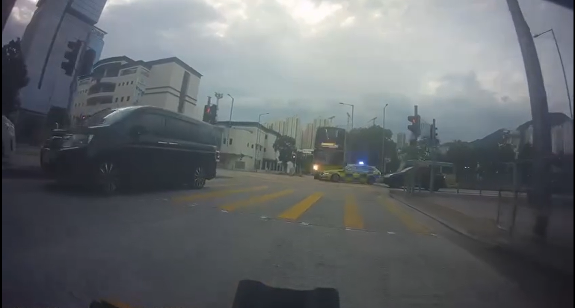 (@fb車cam L 香港群組/周星星影片截圖)