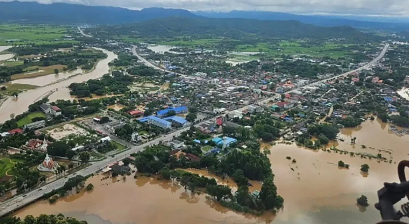 泰國連日暴雨,多地水浸。(互聯網)