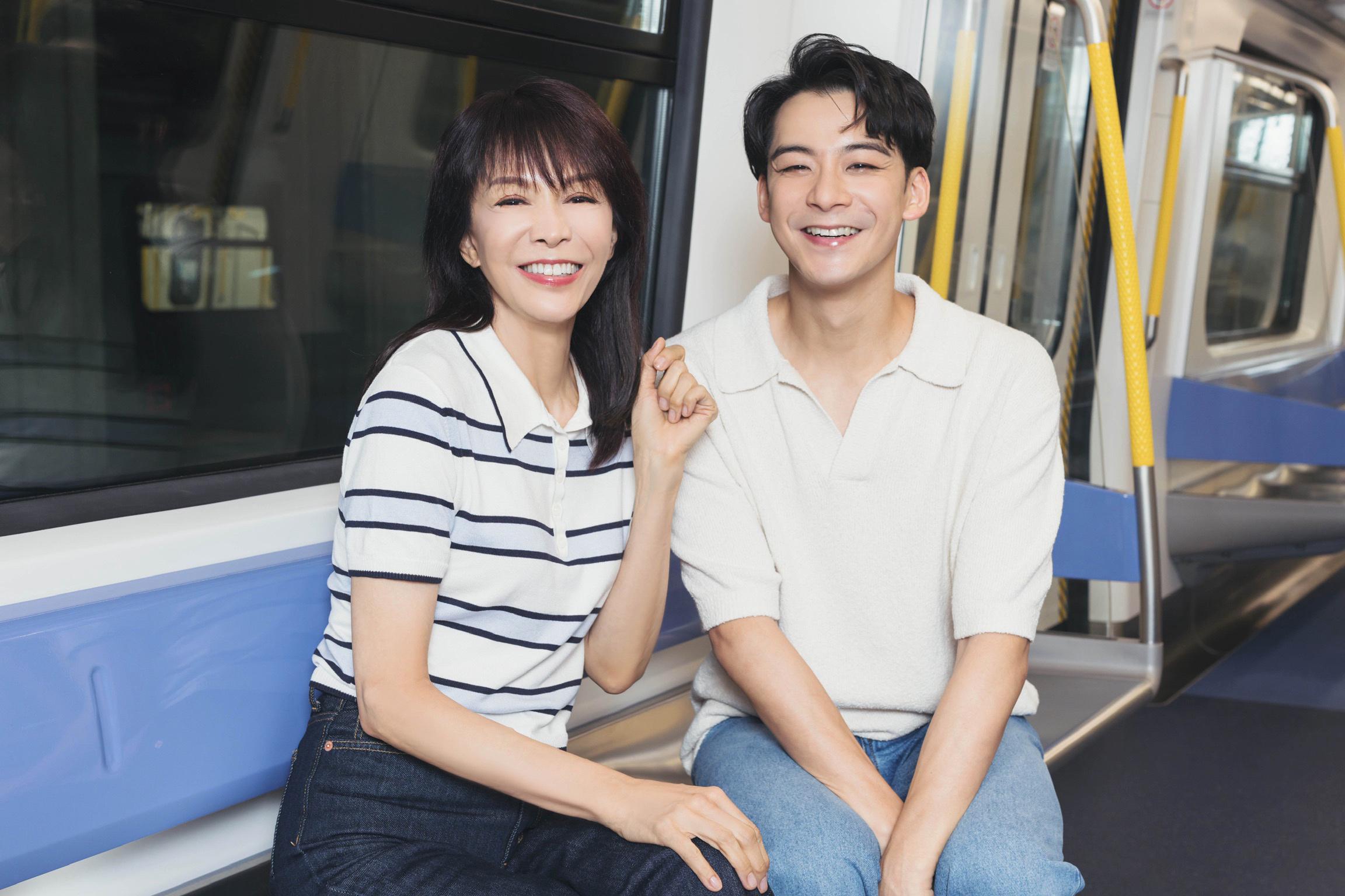 兩人於港鐵都有滿滿回憶。