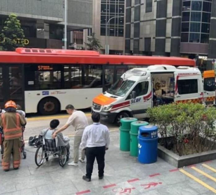 當局派出17輛救護車到場,將數十人送院治療。(X)