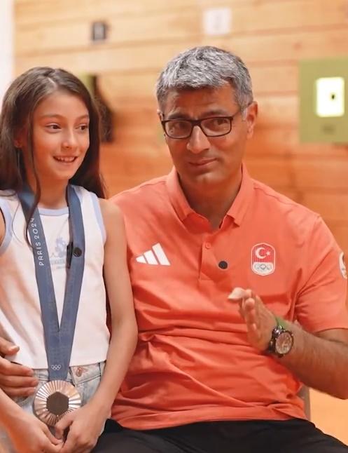 迪凱奇:女兒是我生存的唯一原因。(X)