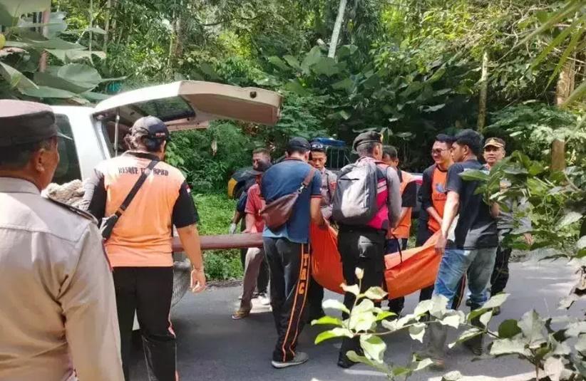 女子輕傷尋救援,男子送院重傷不治。(X)