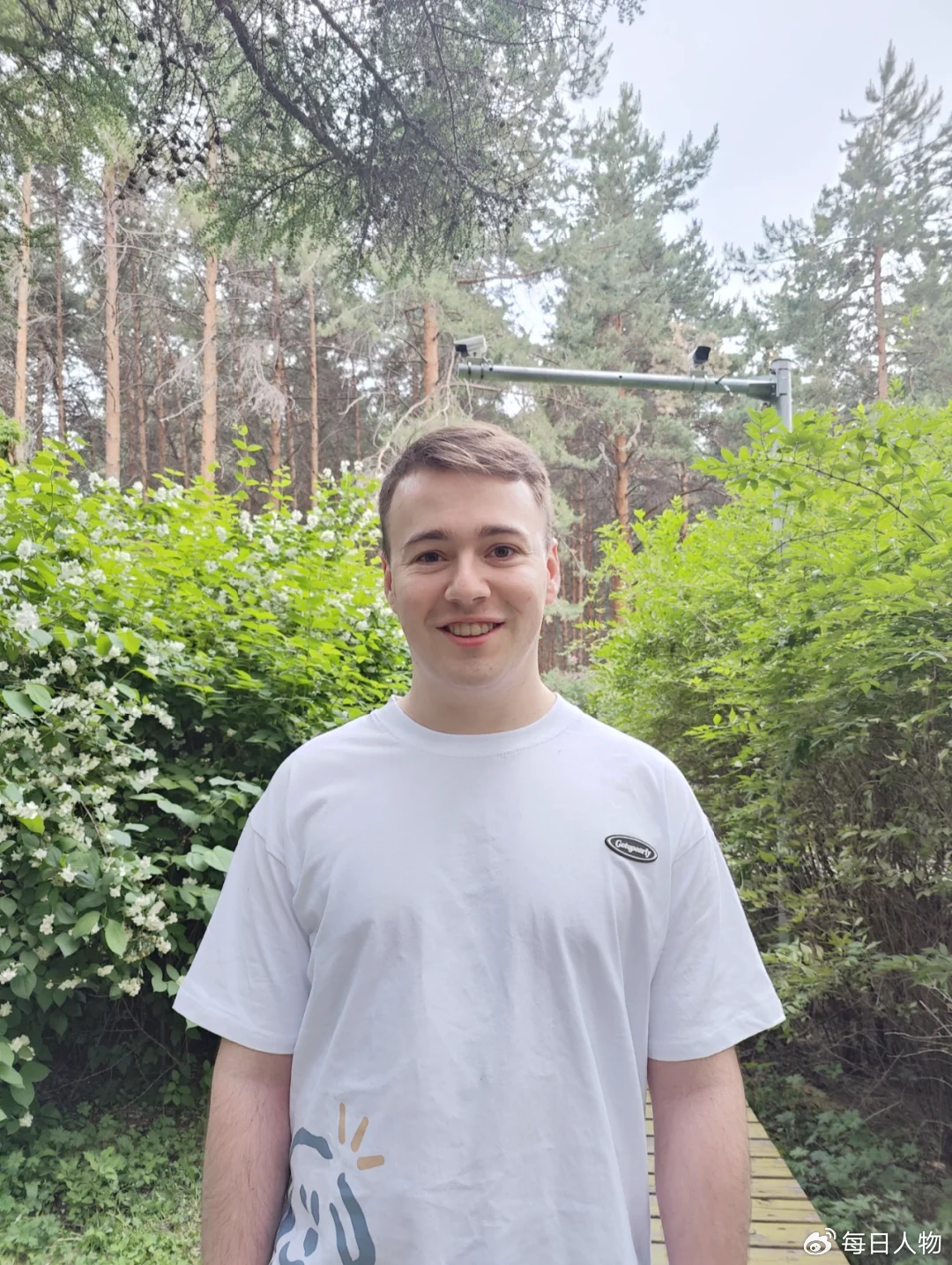 2022年,入職前的Jack眼神清澈。(圖/翻攝自微博)