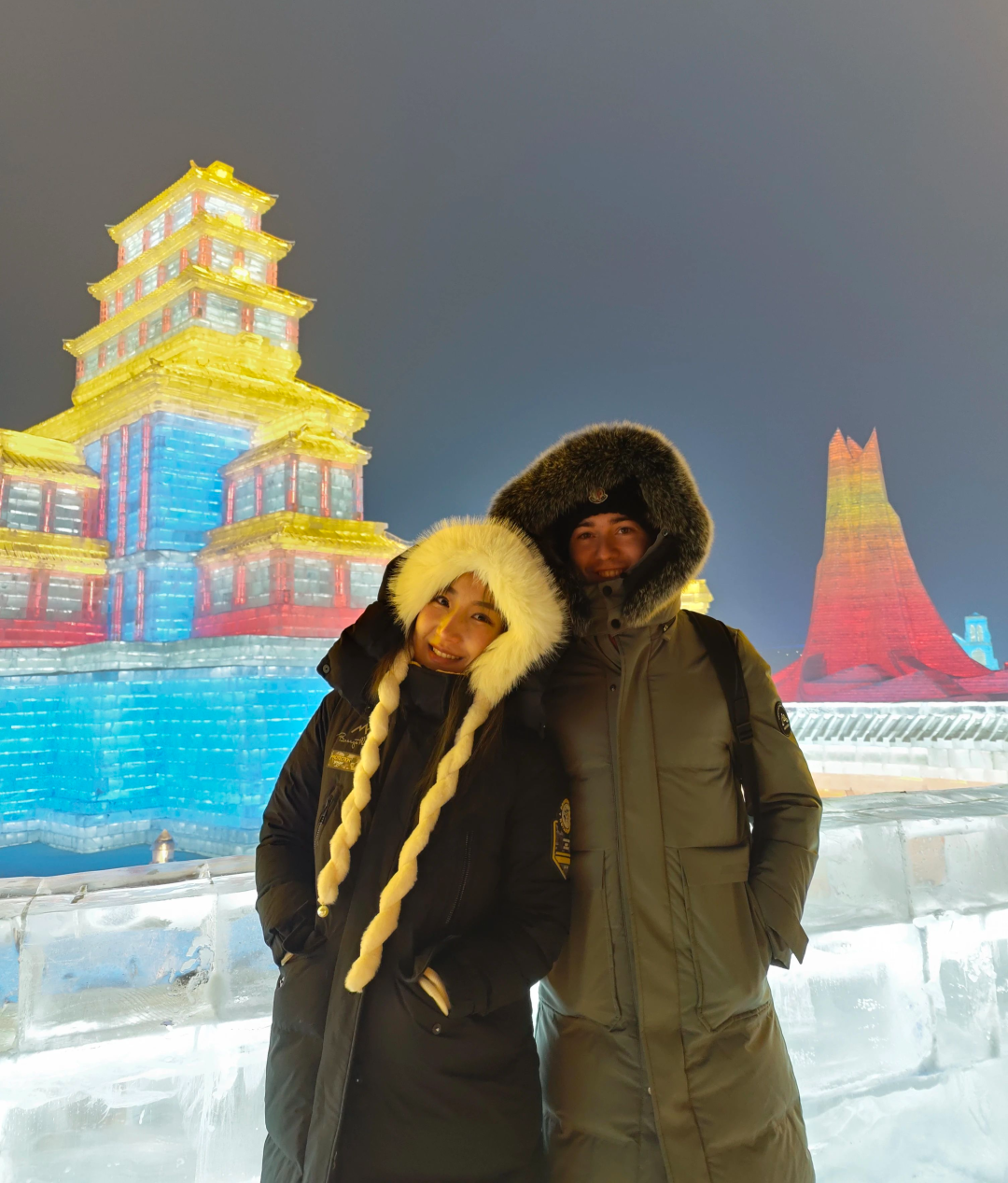 Jack和中國太太(左)在一起。(圖/翻攝自微博)