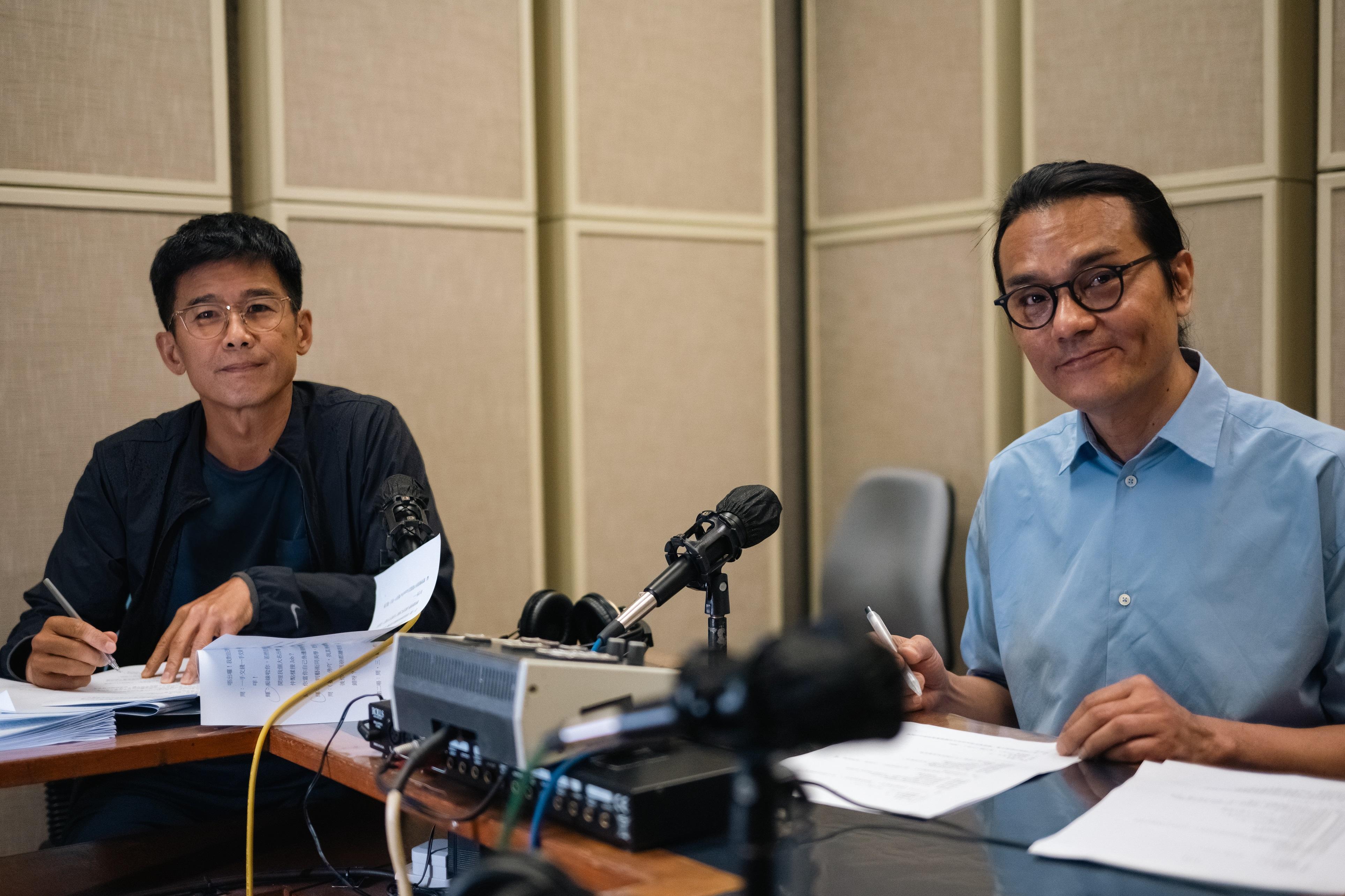 林海峰與林家棟聲演的廣播劇《微涼之夏》,本周進入結局篇。