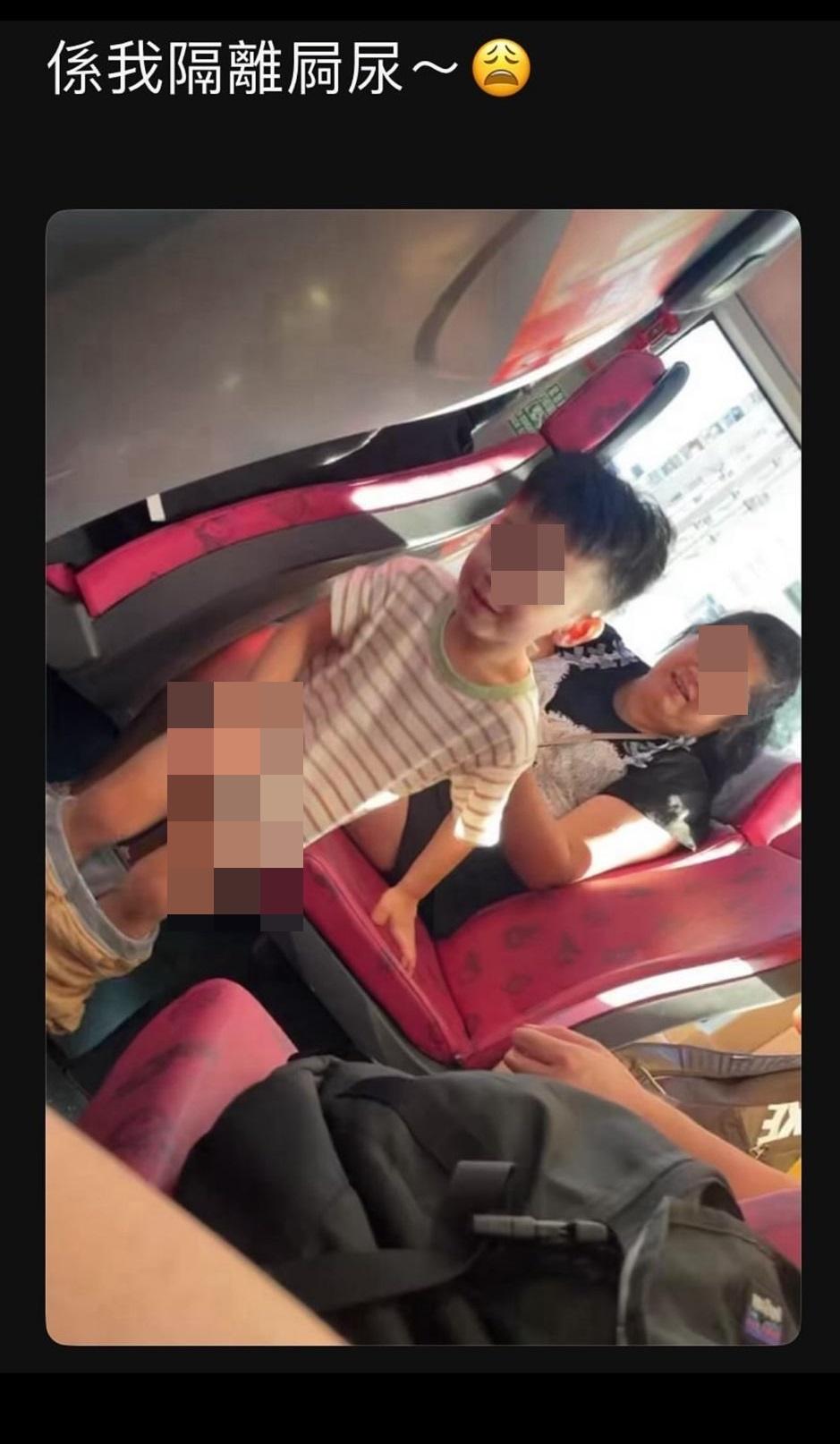 網上熱話|巴士男童車廂內小便,目擊者大為震驚,指「喺我隔籬屙尿」。(網上圖片)