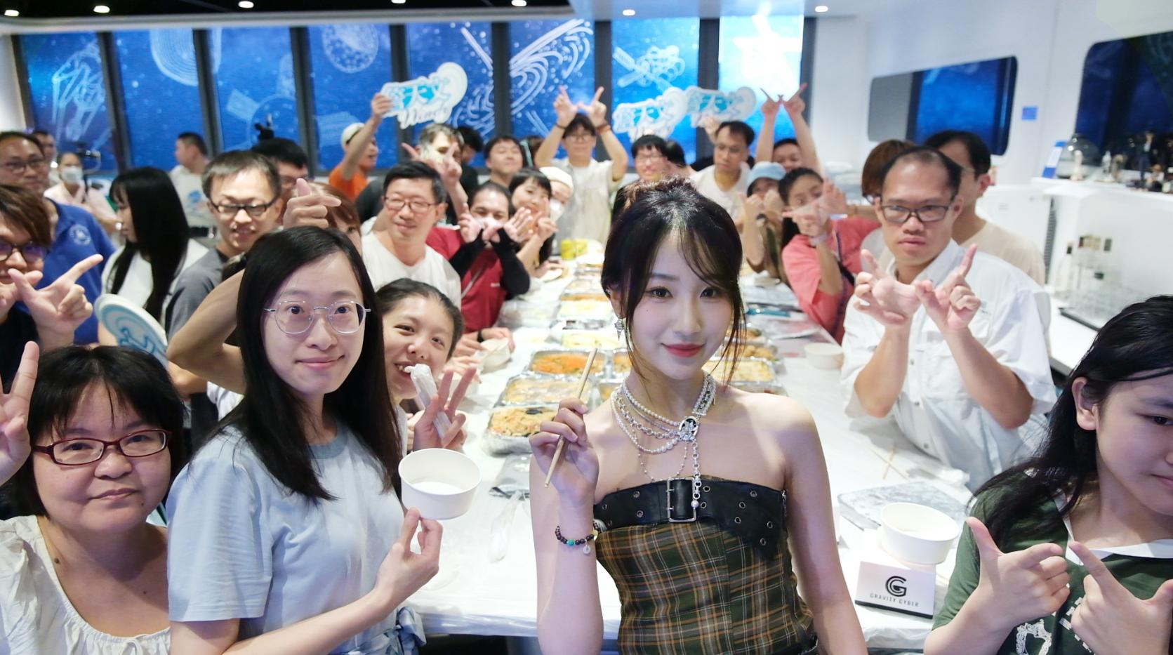 來自香港、澳門及內地過百的天文台聚首一堂,祝福Windy大學生活愉快。