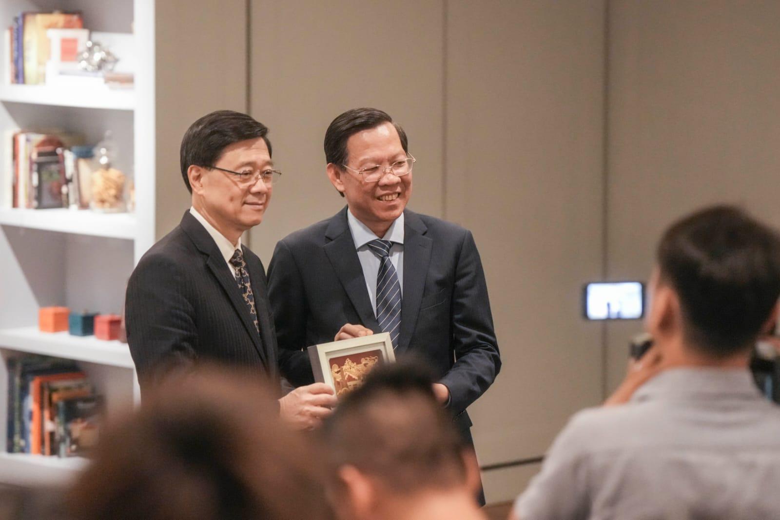 李家超與越南簽30份合作備忘錄 對方支持香港加入RCEP