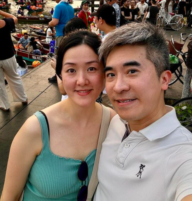 鍾溥敏同徐緣疑似拍節目而撻著