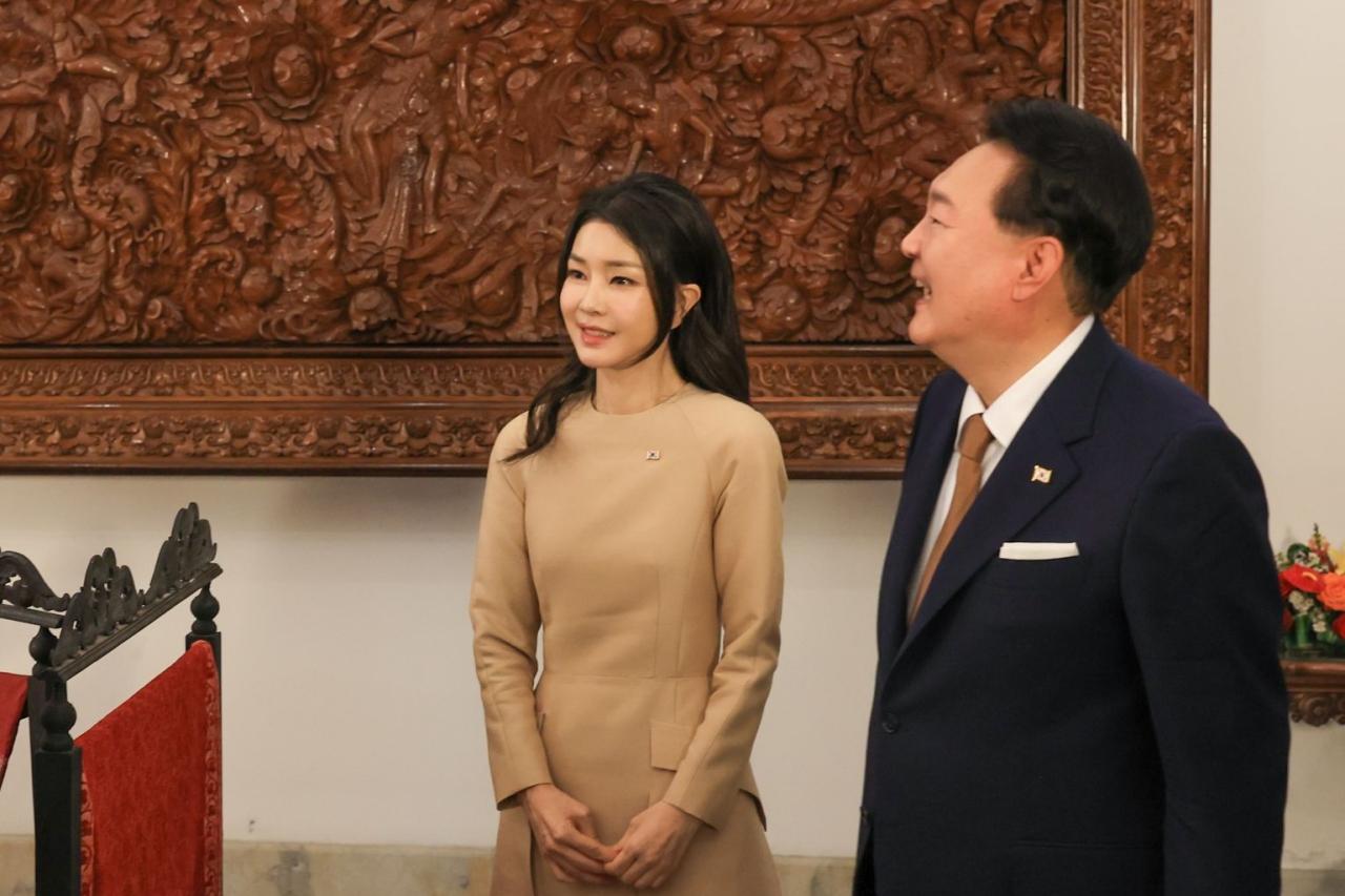 檢方指金建希收受名牌手袋是私人禮物,與總統丈夫尹錫悅履行職務無關,因此無申報義務(資料圖片)