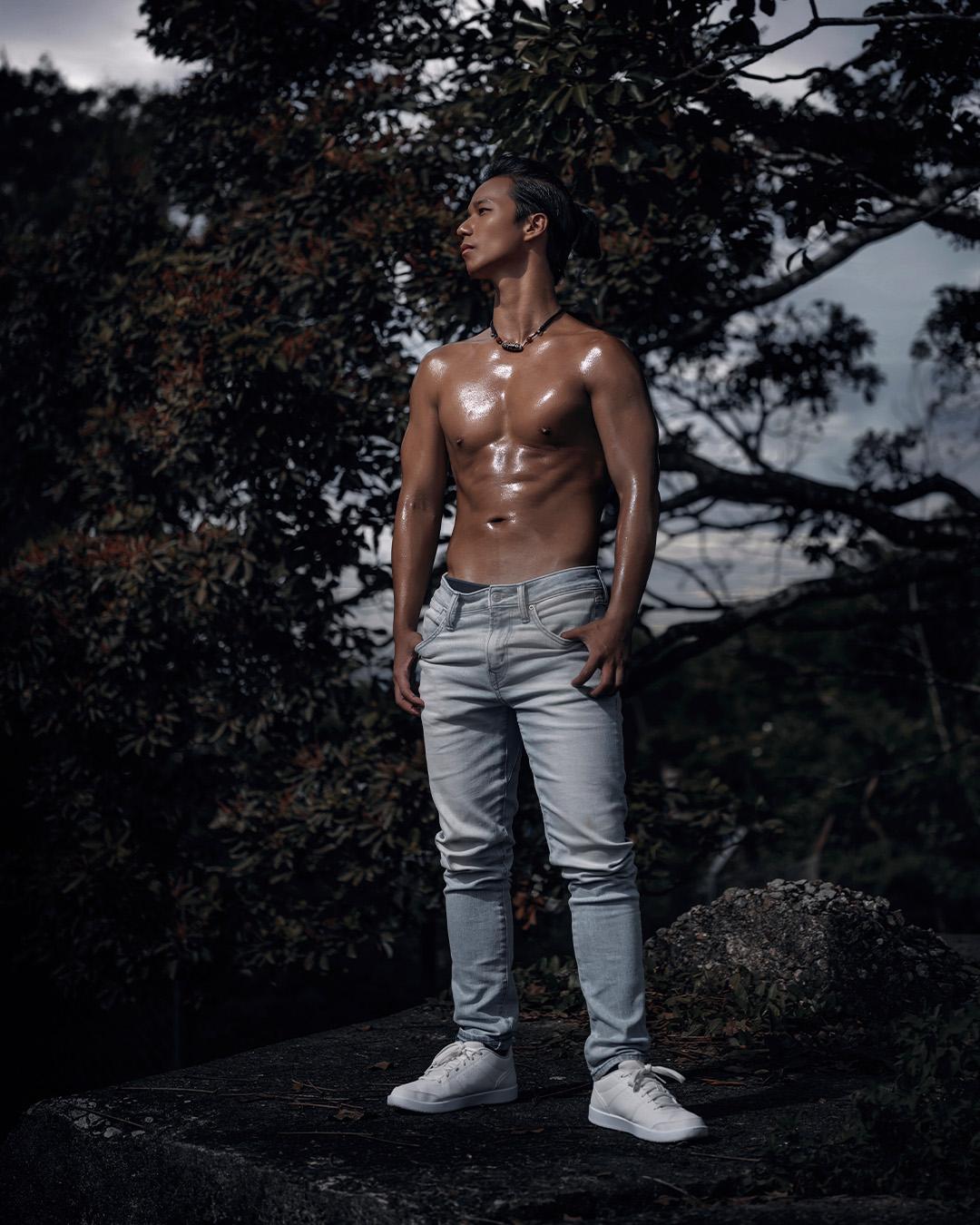 18號 陳建華 (Eric) 職業︰健身教練 三圍︰38/29/36