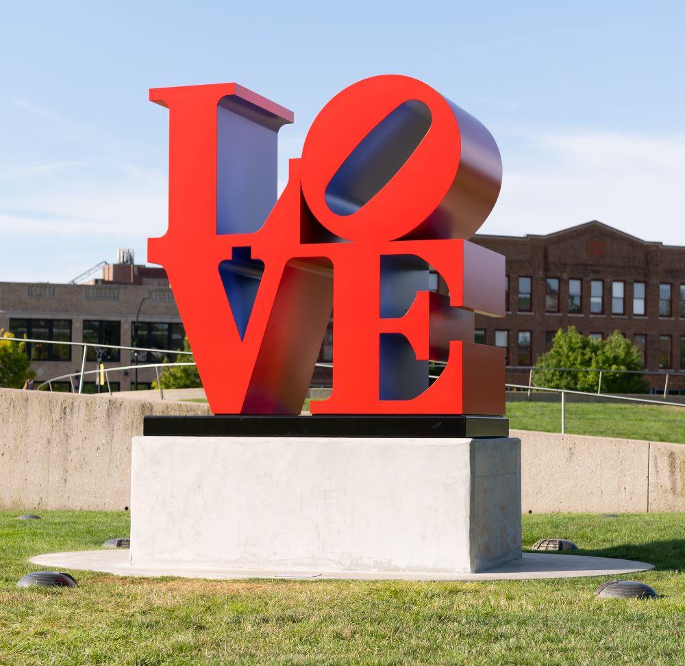 Robert Indiana, LOVE (Red Outside Violet Inside) 1966-1999, Conceived: 1966; Fabricated: 1996–1999. Image courtesy of The Robert Indiana Legacy Initiative. Artwork: © Morgan Art Foundation LLC/Artists Rights Society (ARS), NY