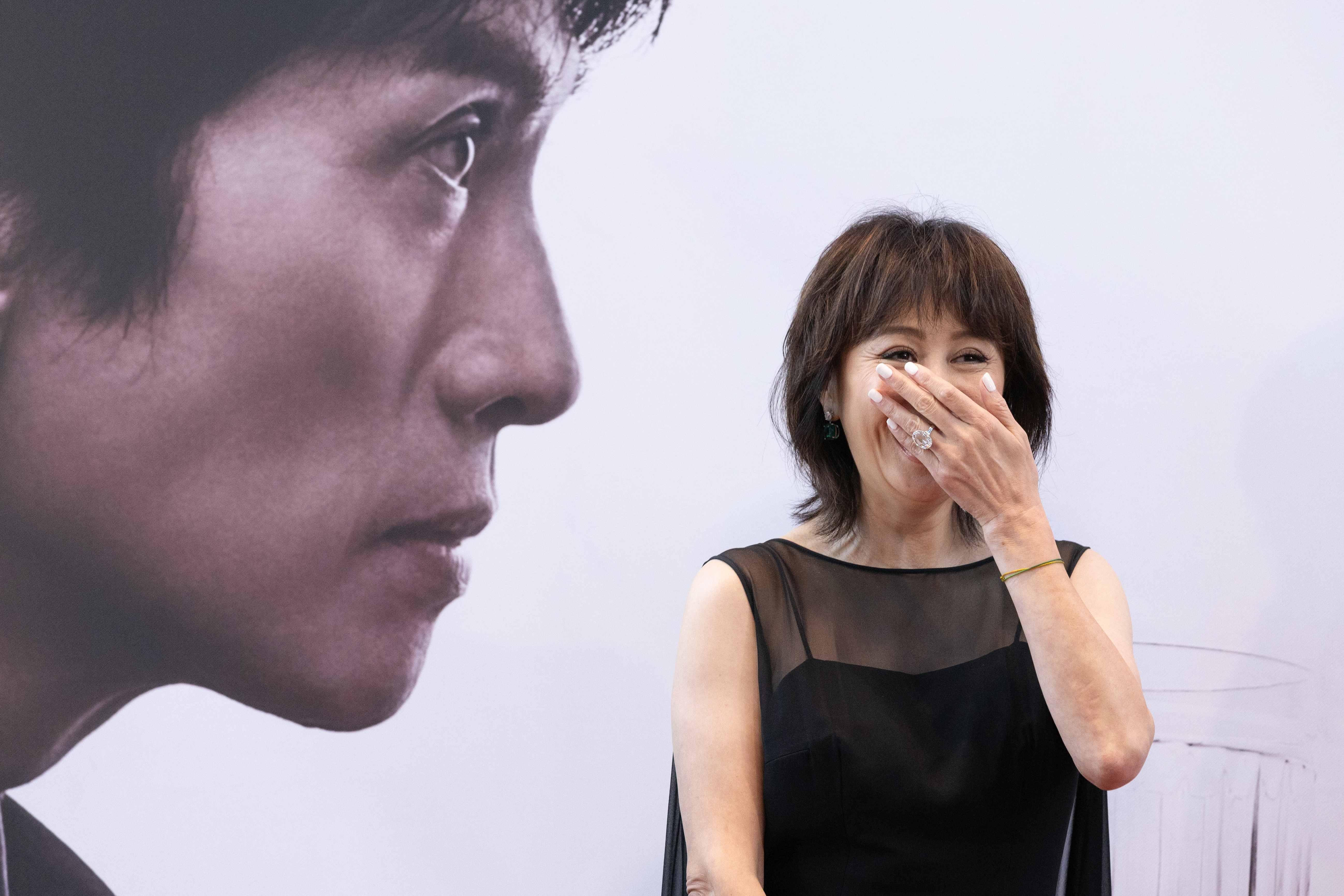 舞台劇香港式離婚記者會 黃子華 劉嘉玲