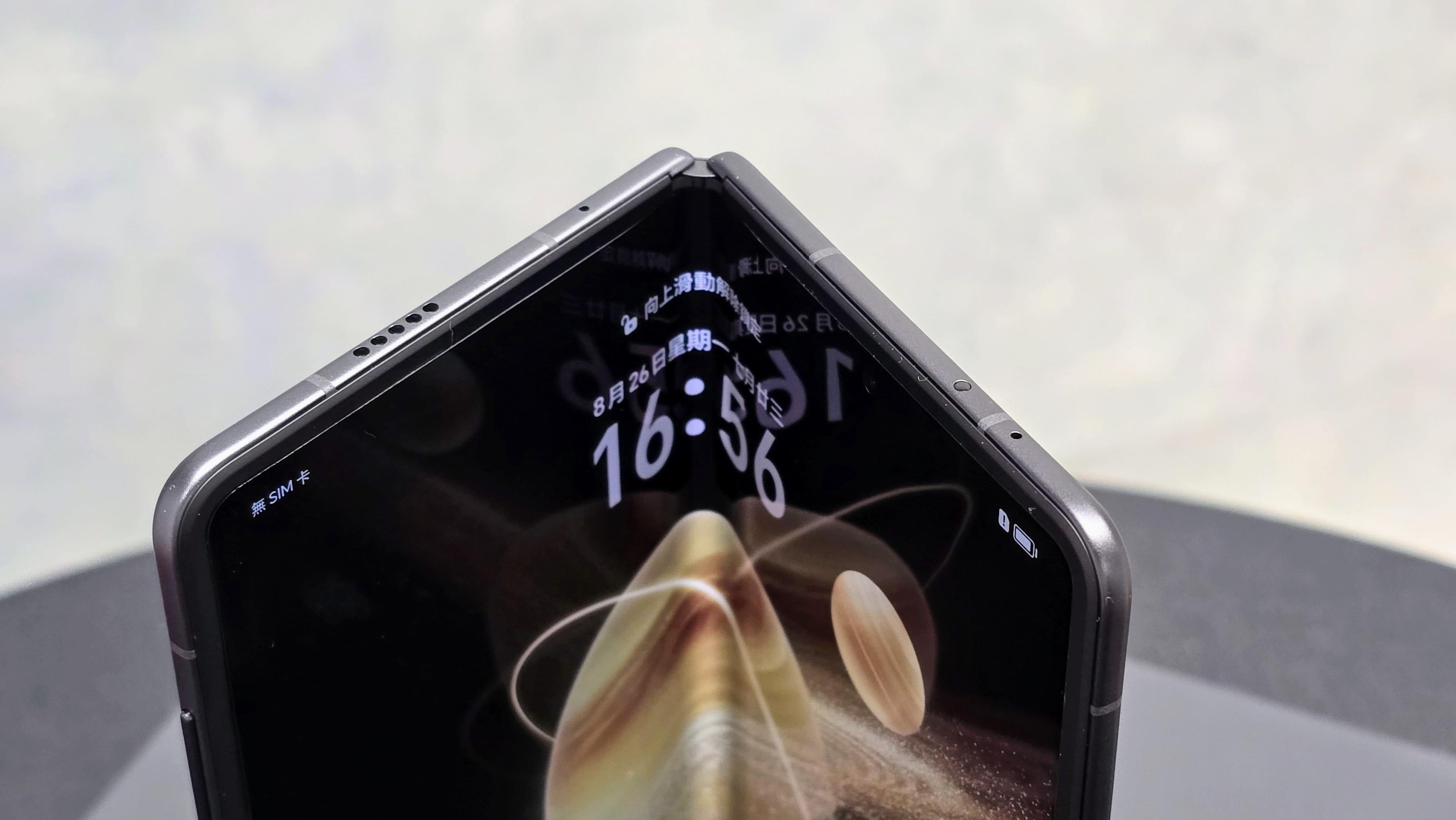 通過自家研發的魯班架構和19種創新材料及114種微型結構。