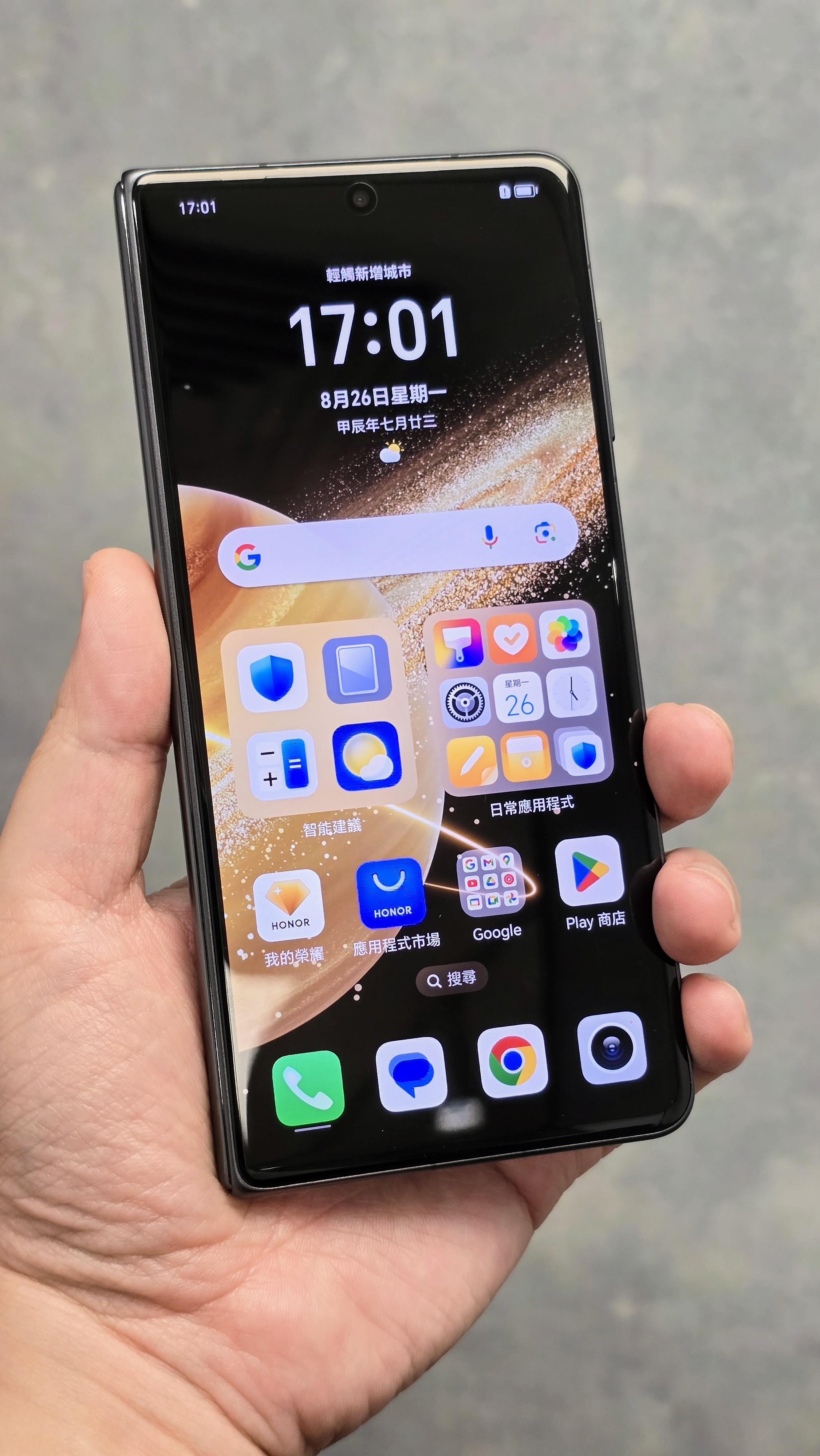 6.43吋曲面外屏。