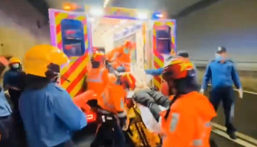 尖沙咀電單車彎位自炒乘客亡 鐵騎士涉危駕被捕