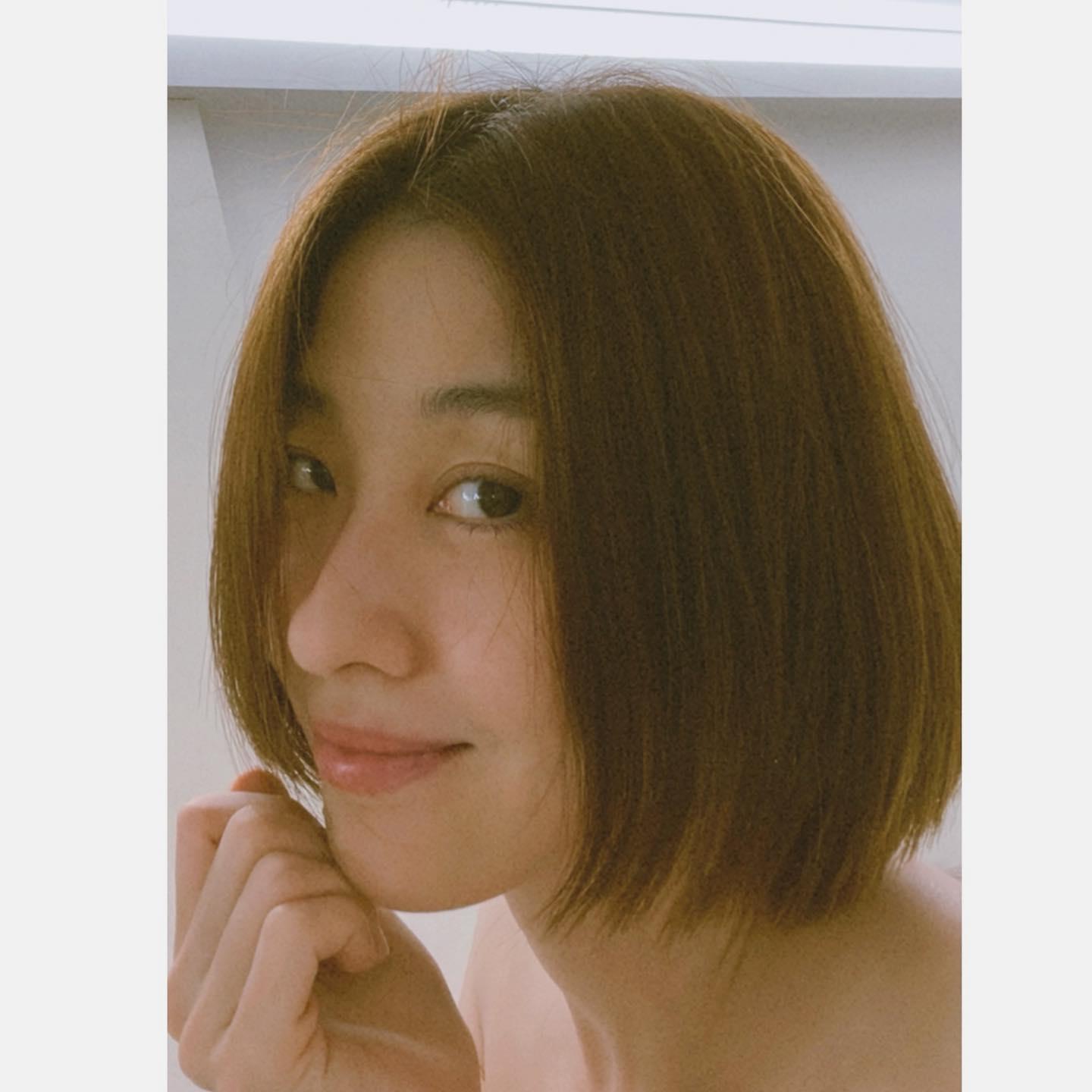 李維維32年前曾與郭富城拍廣告,現在成為「凍齡女神」。(李維維FB)