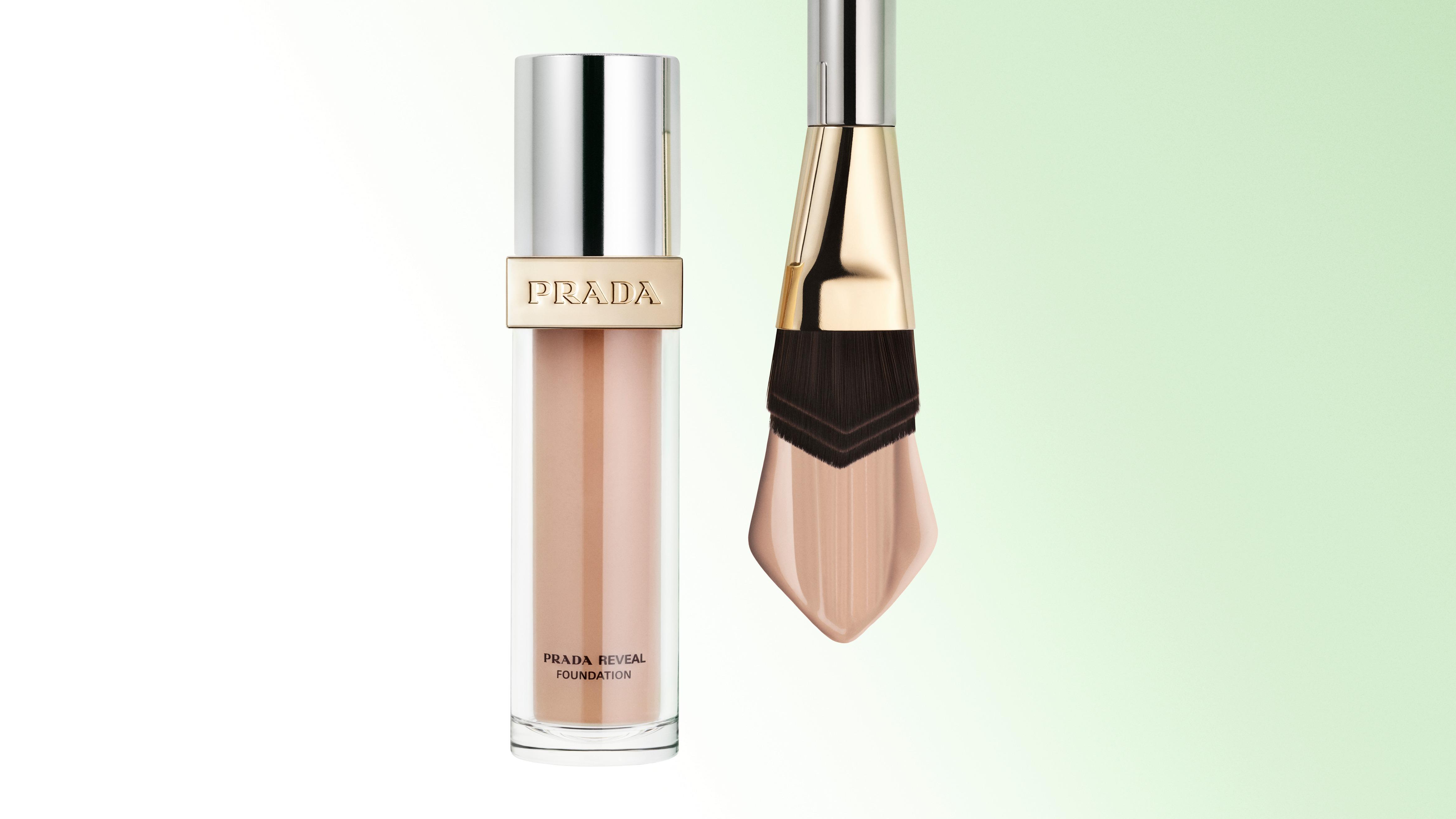 Reveal 原光新肌粉底液 SPF17/PA+++ $610 / 30ml,補充裝$490 / 30ml