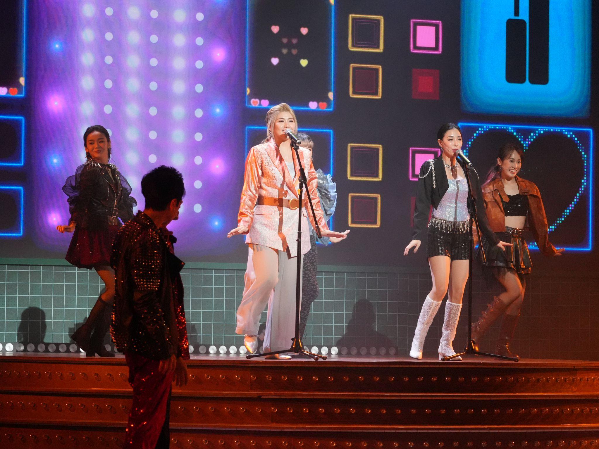 以張國榮為主題的音樂劇 《為你鍾情》於西九文化區戲曲中心大劇院正式公演。