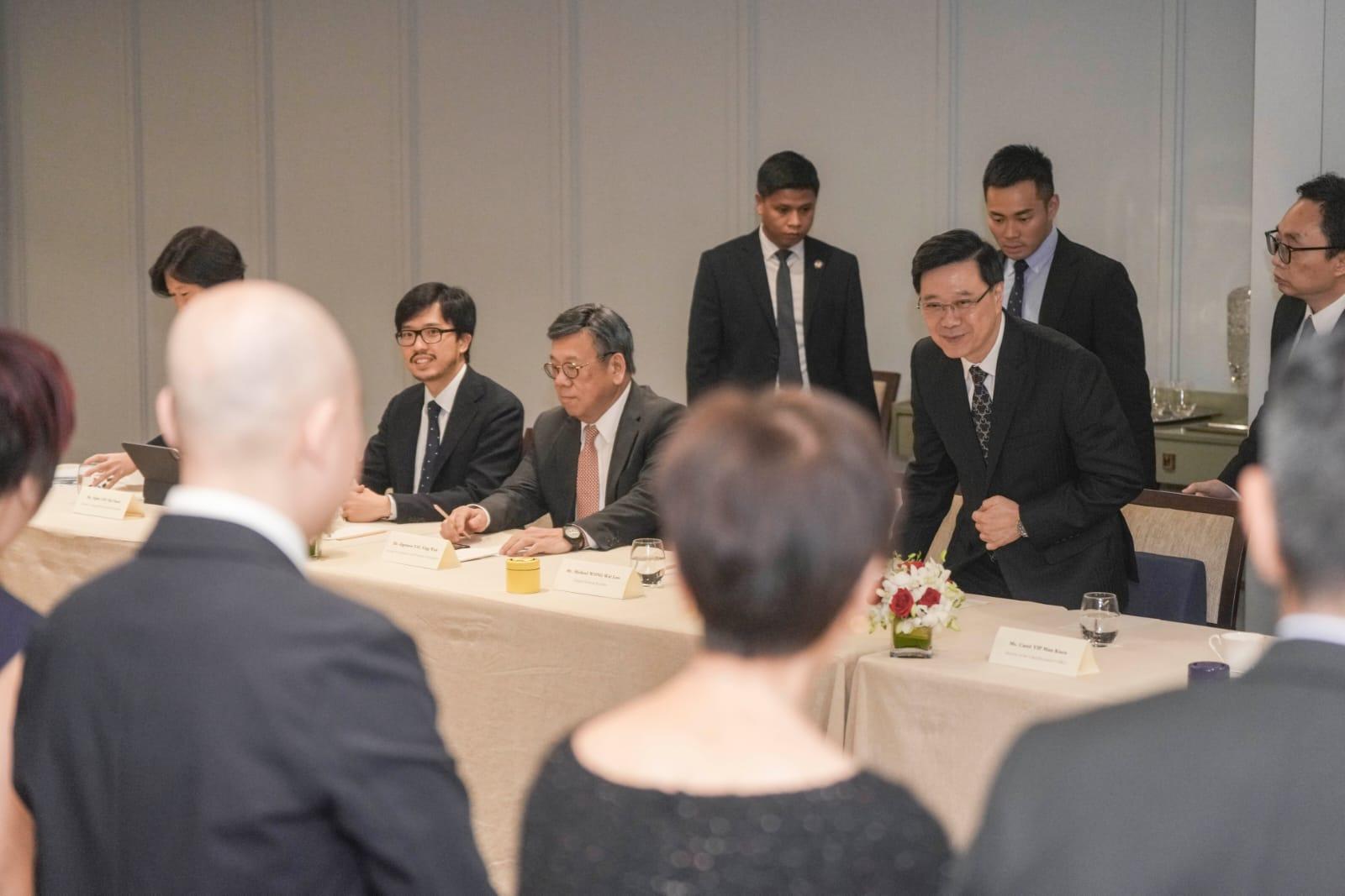 李家超與越南簽30份合作備忘錄 對方支持香港加入RCEP