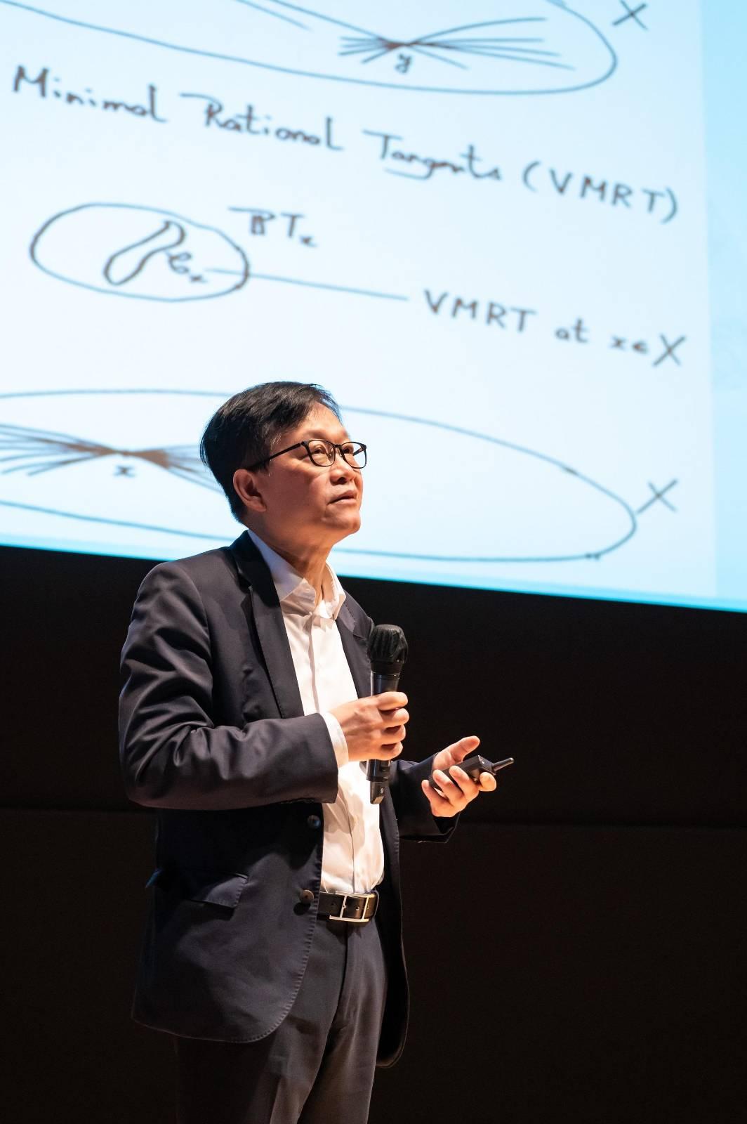 香港科學院副院長莫毅明認為數學畢業生出路廣闊(未來科學大獎提供)