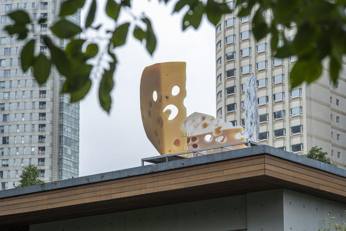 Alia Ahmad, Keihoum _ كيهوم, Oil on canvas,195x299.1 cm, 2023 © Alia Ahmad. Photo © White Cube (Ollie Hammick)