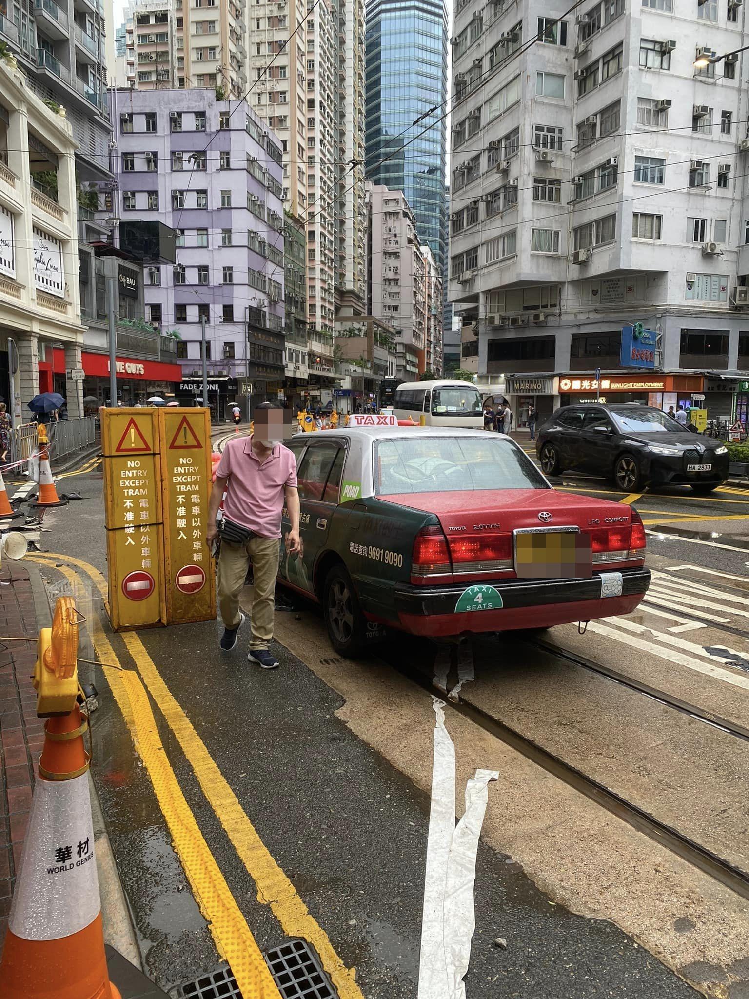 灣仔的士誤闖維修電車軌路段 車cam L(香港群組)FB