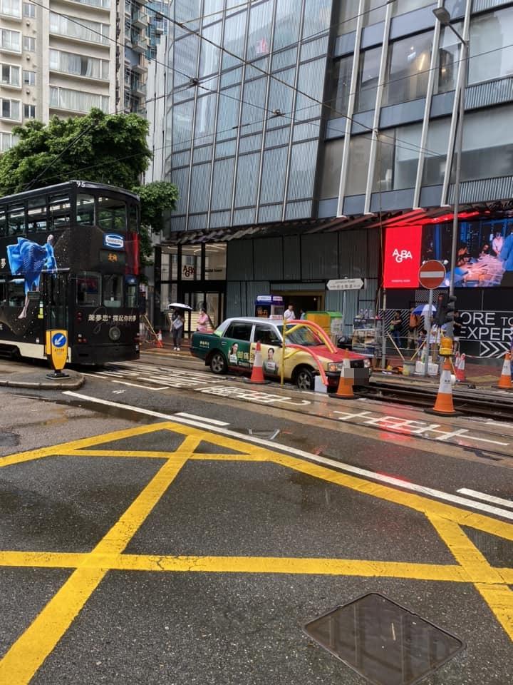 灣仔的士誤闖維修電車軌路段 車cam L(香港群組)FB