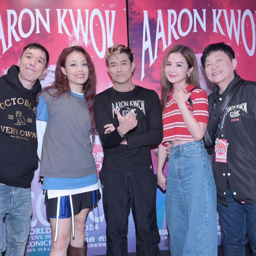 阿Sa蔡卓妍及容祖兒入場支持城城。