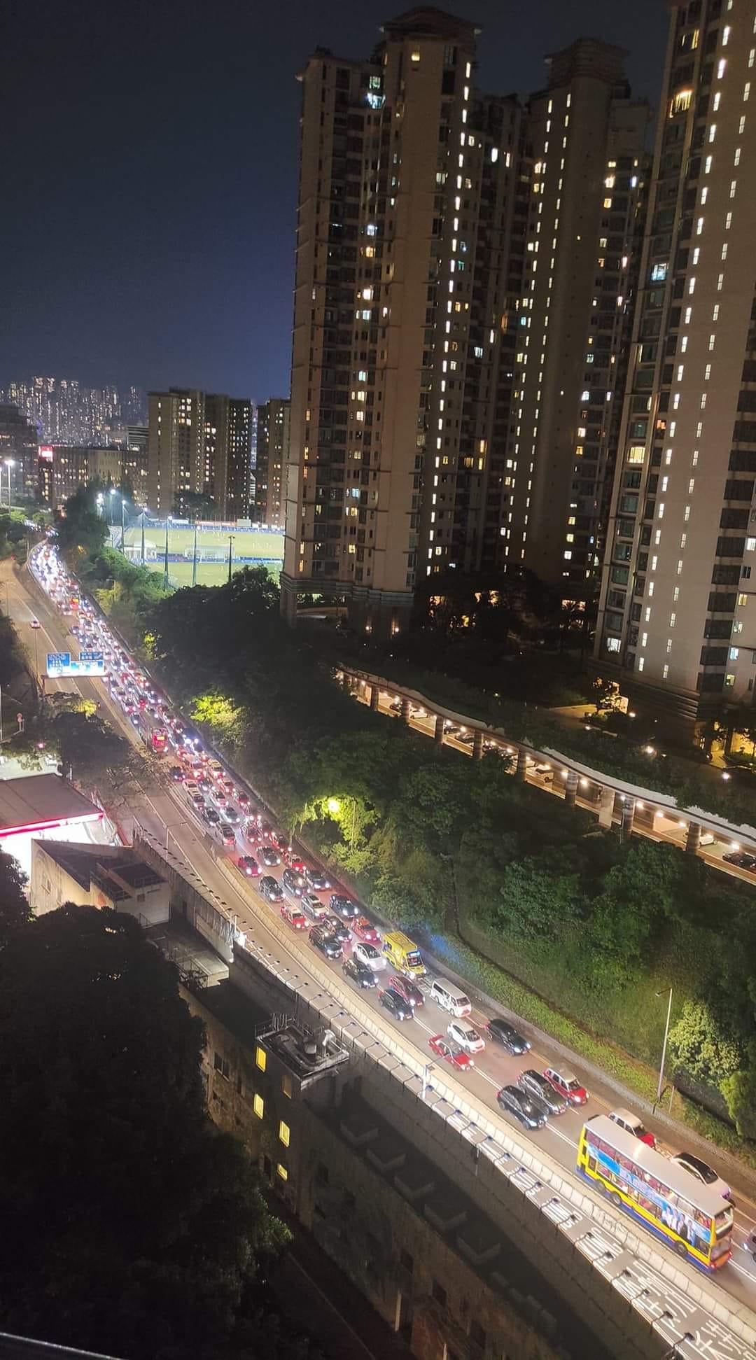 (香港突發事故討論區fb)