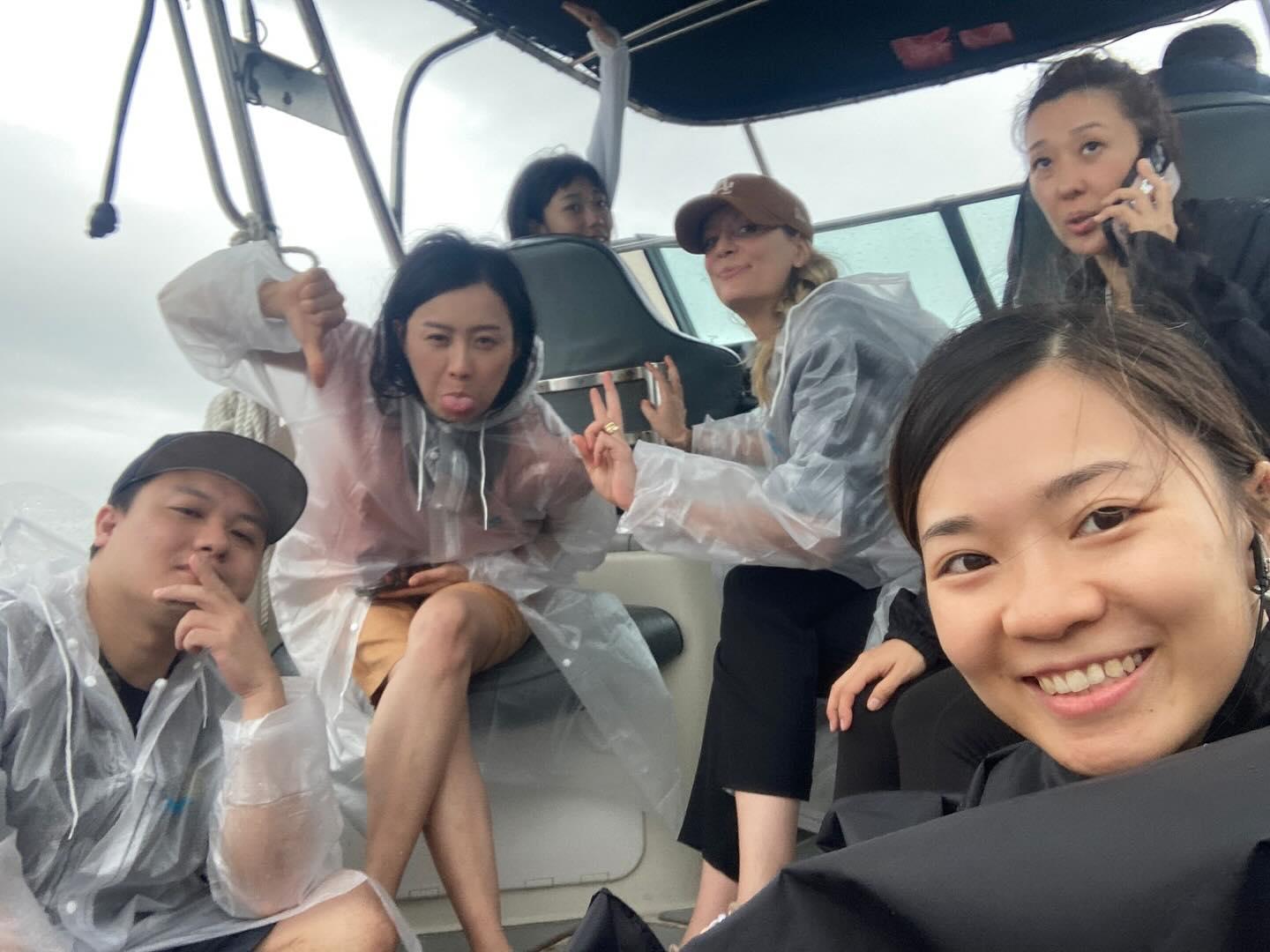 陳法拉返港拍攝Netflix電影《The Ballad of a Small Player》,從照片所見有不少出海的場景。