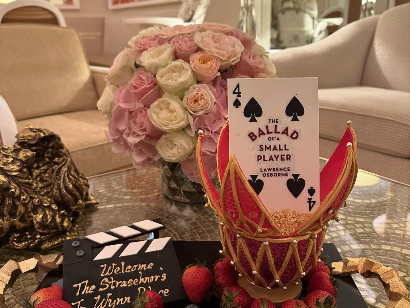 陳法拉首次擔任Netflix電影《The Ballad of a Small Player》女主角,早前完成港澳兩地拍攝。