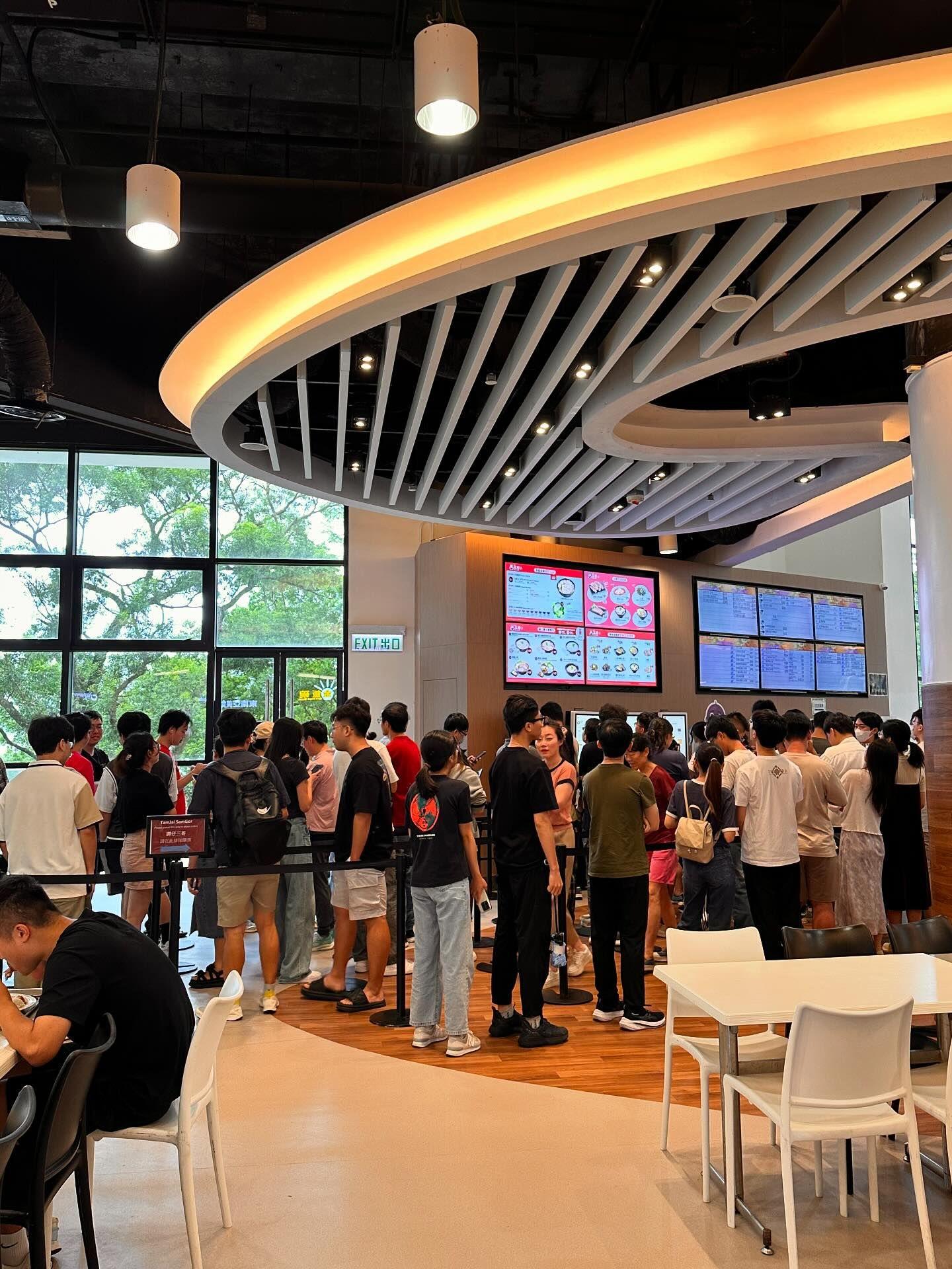 網上熱話|譚仔三哥宣布進軍科大,推「過3爆4套餐」網民大讚有諗頭。(Threads/alexho219)