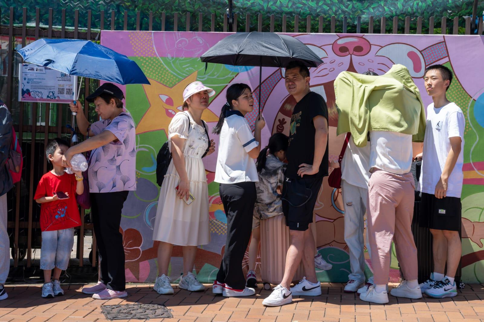 本港天氣炎熱。(陳奕釗攝)