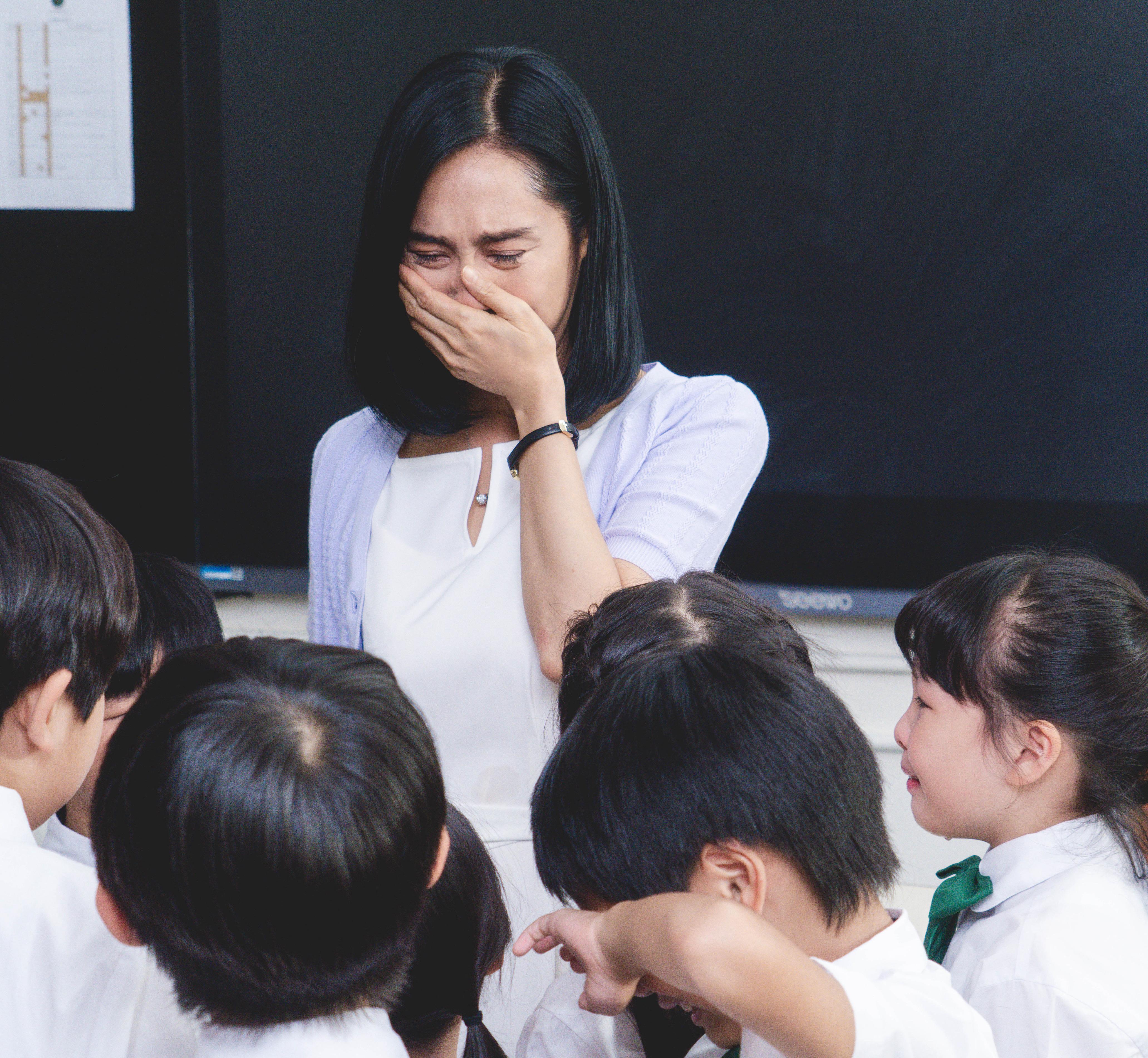 《反起跑線聯盟2》進入結局篇,朱茵演的嚴師冼老師將面對去留抉擇。