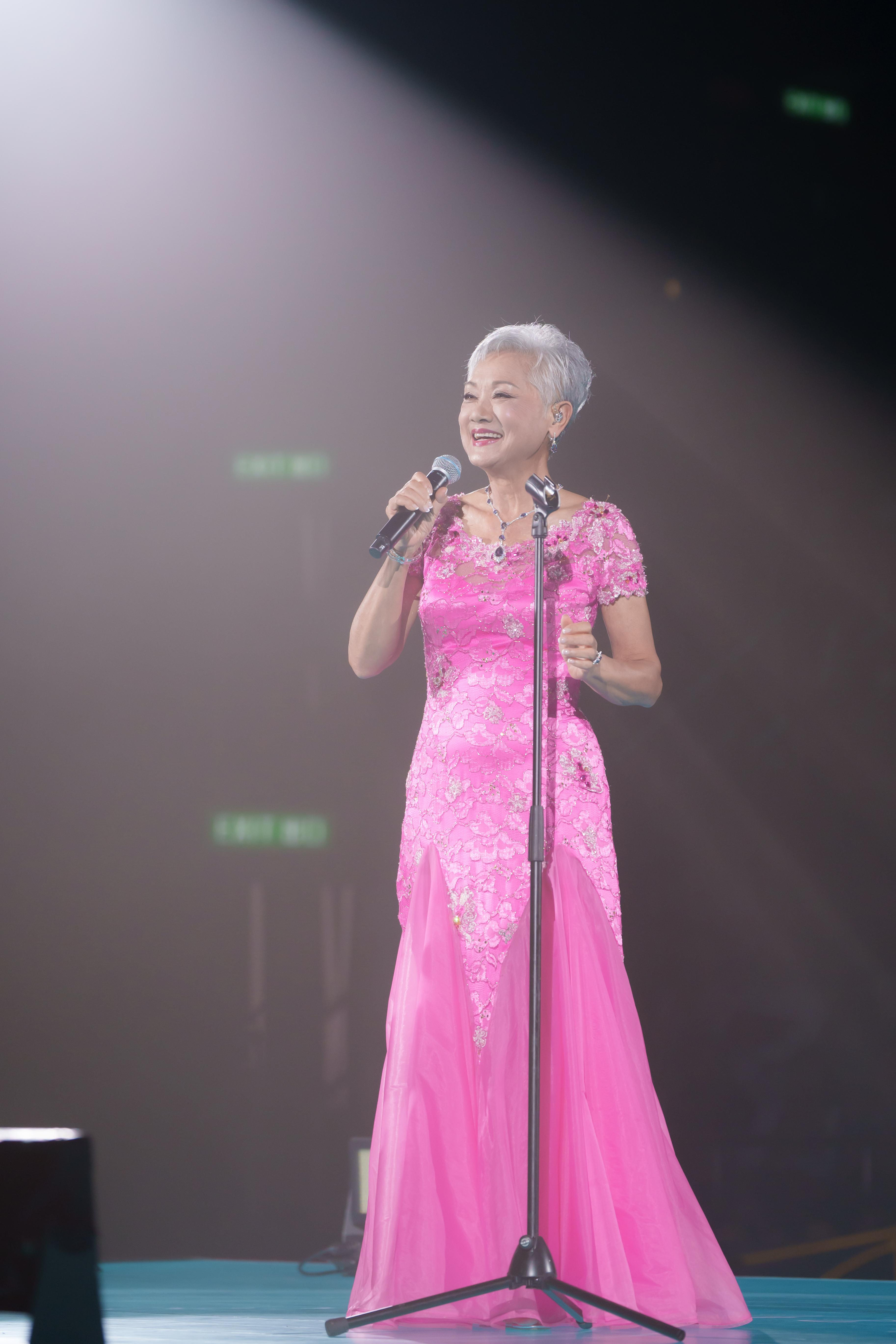 葉麗儀感謝家人到場支持。