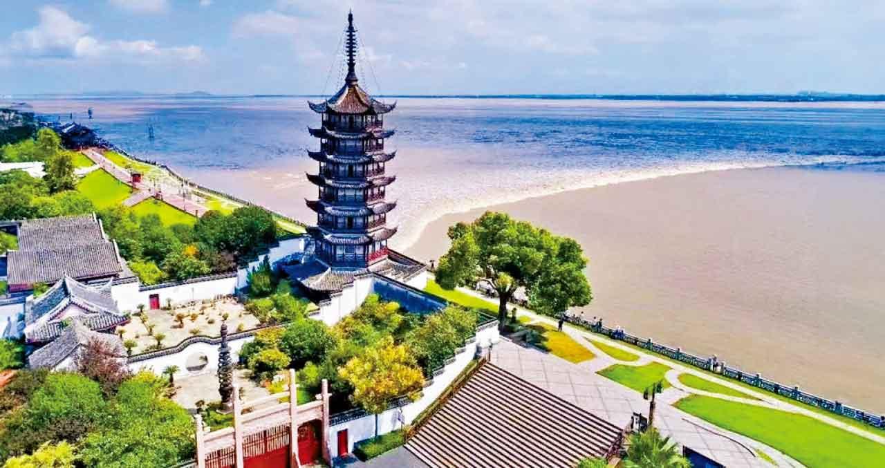 新華旅遊 精心安排觀潮賞月 品嘗「蟹」意濃濃大閘蟹