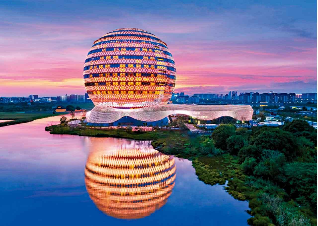 新華旅遊 精心安排觀潮賞月 品嘗「蟹」意濃濃大閘蟹