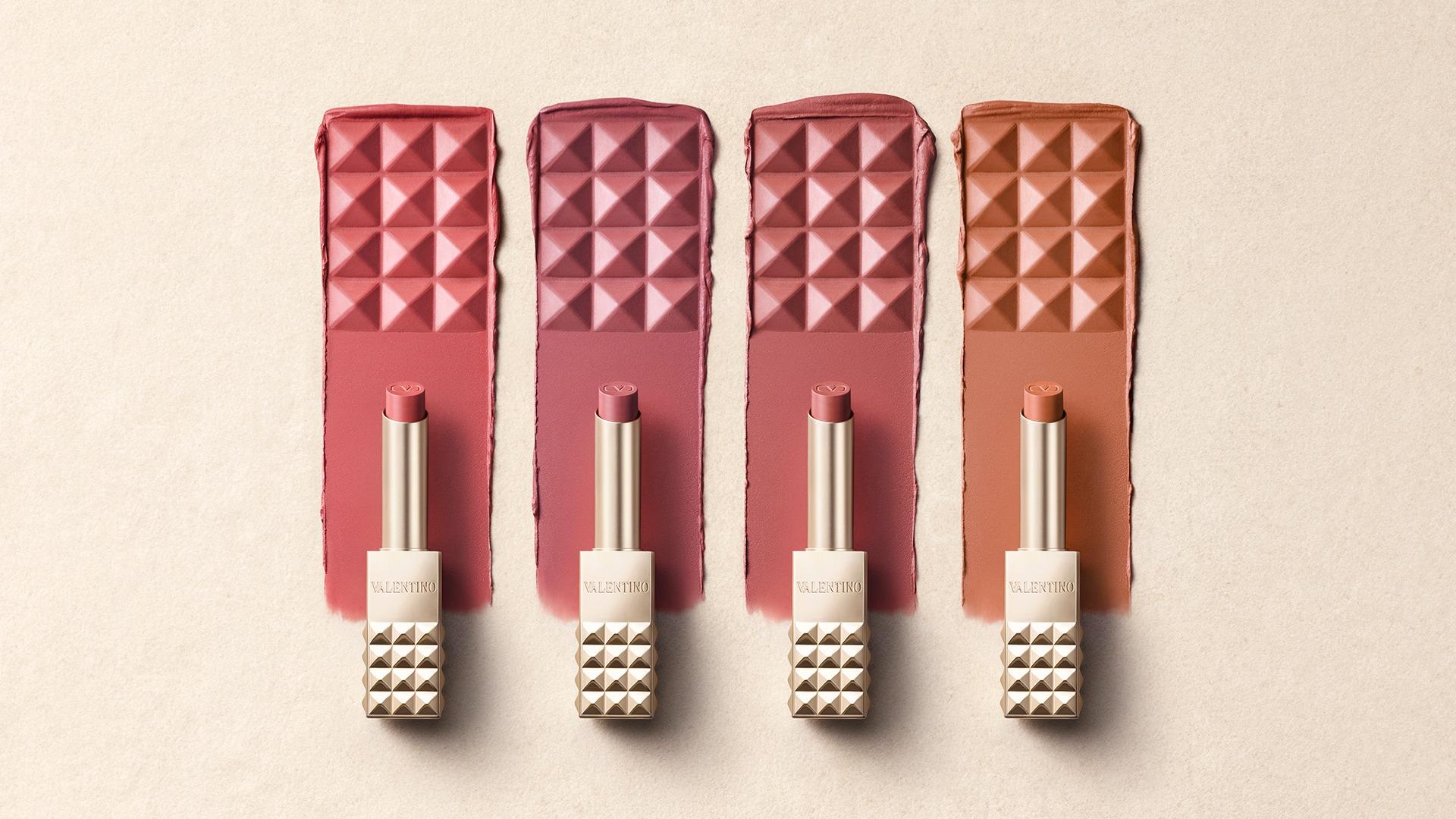 Valentino Beauty Spike Valentino 高訂持色霧感唇膏共有13色。$395