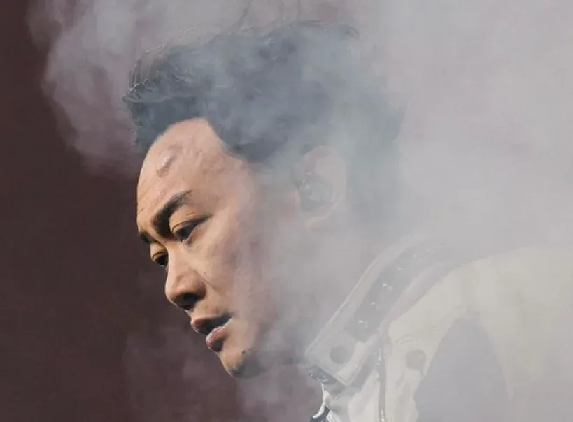 陳奕迅被致敬?朱克伯格送太太雕像 面相意外撞臉