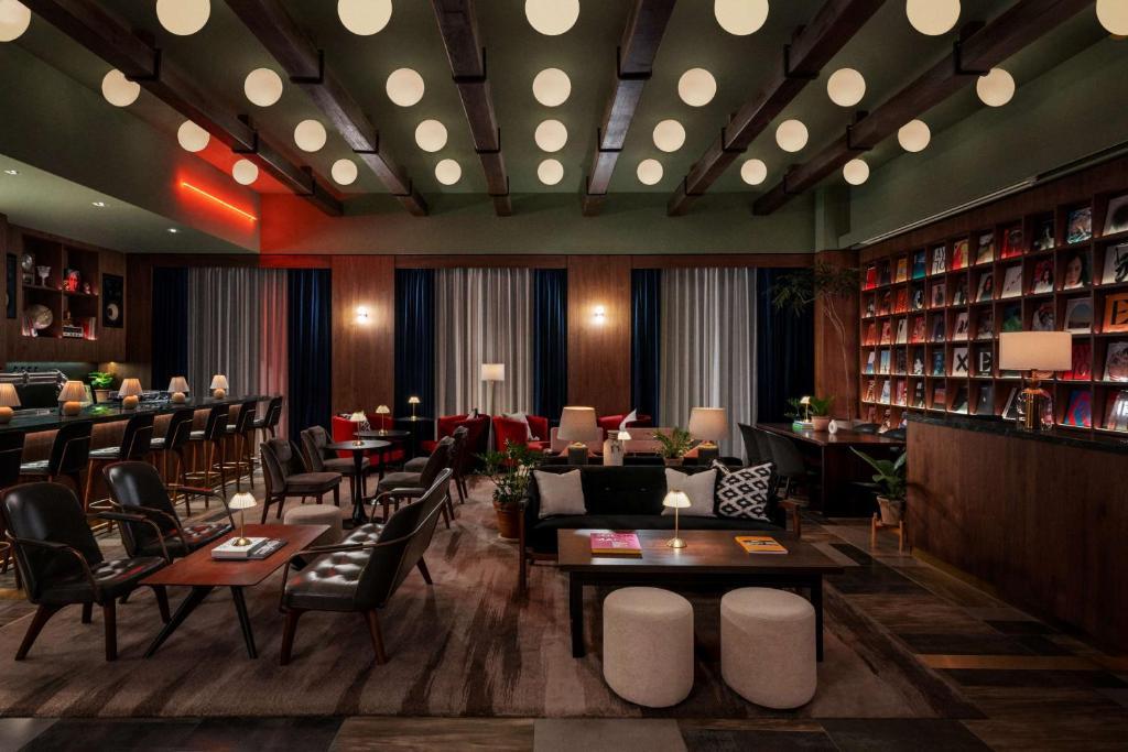 酒吧「The SOCIAL」。