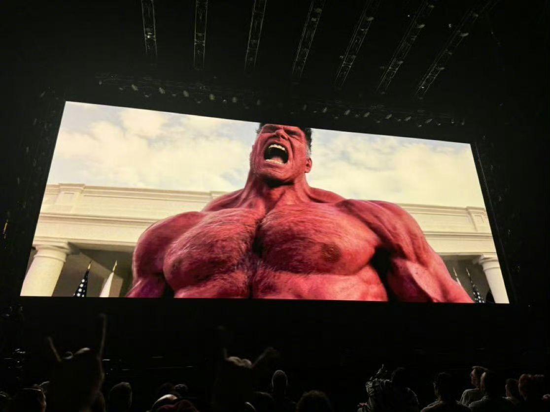 夏里遜福變身紅變形俠醫Red Hulk的正面場面首次曝光!