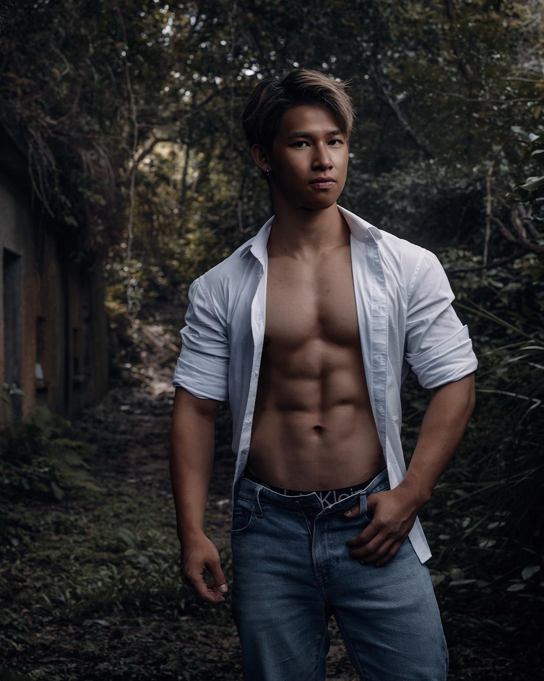 8號 李健禧 (William) 職業︰學生 三圍:41/30/39|我推的野男LIVE!野男入圍名單