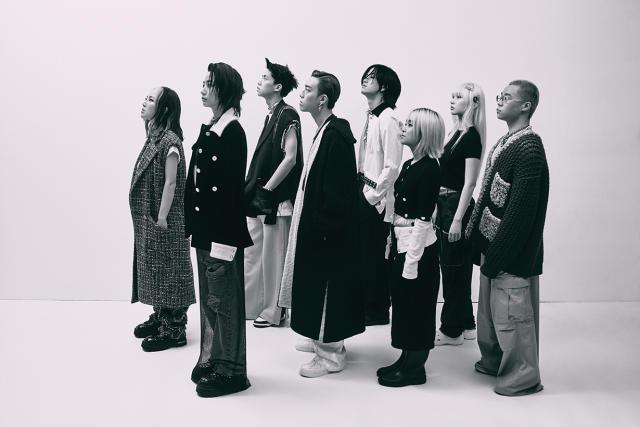 華納為旗下歌手拍廣告,但不見蘇麗珊。