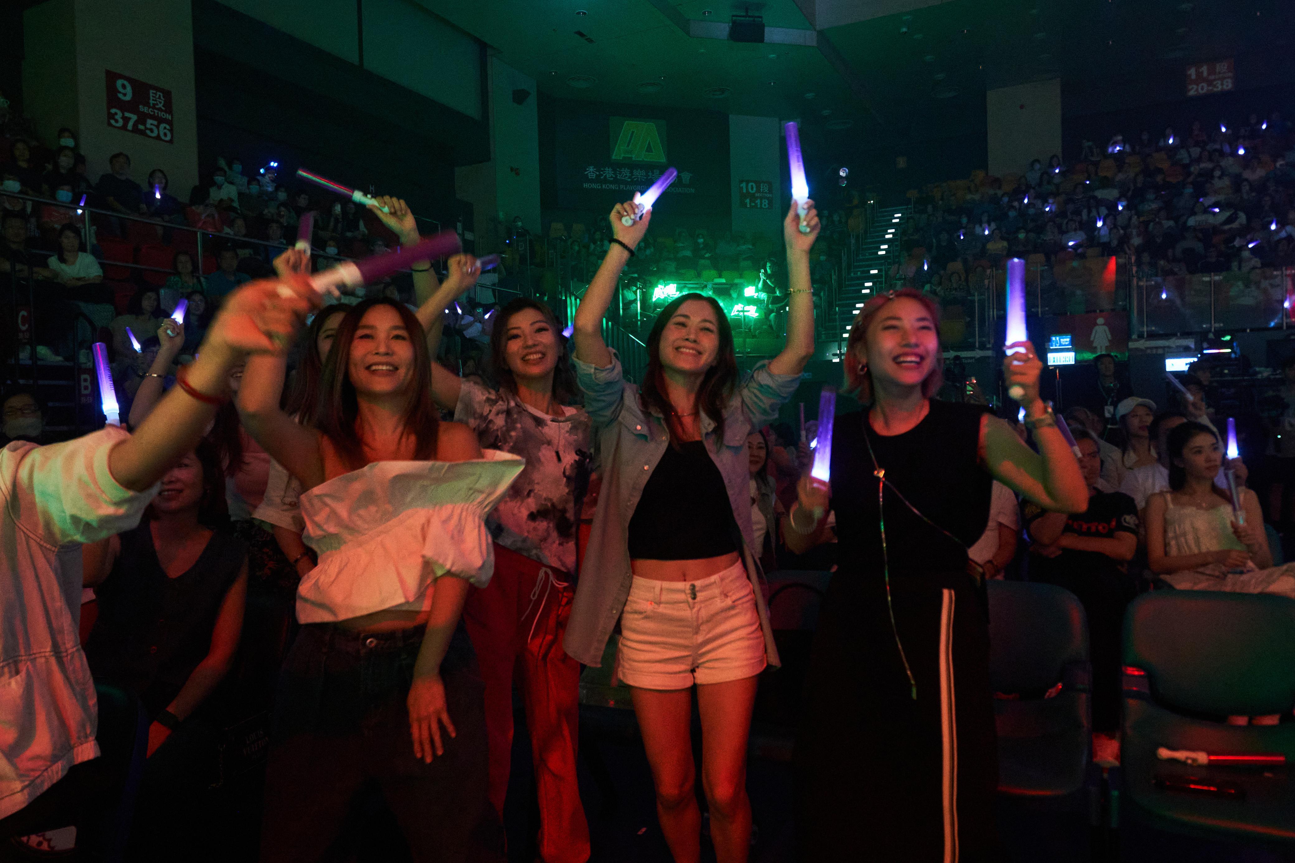 劉威煌個唱台下反應熱烈。