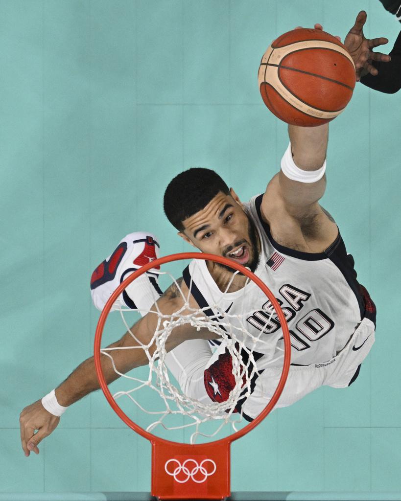 美國男籃以17分之差大勝南蘇丹,豪取分組賽兩連勝。(美聯社)