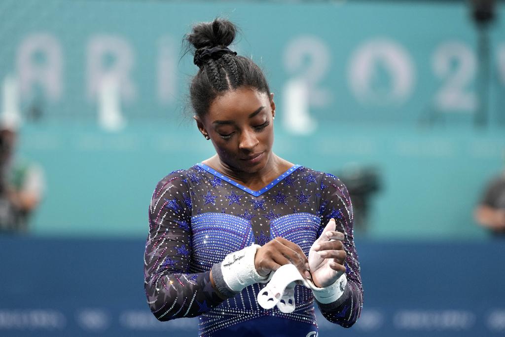 繼2016里約奧運於女子個人全能摘金後,比莉絲事隔八年再度封后。(美聯社)