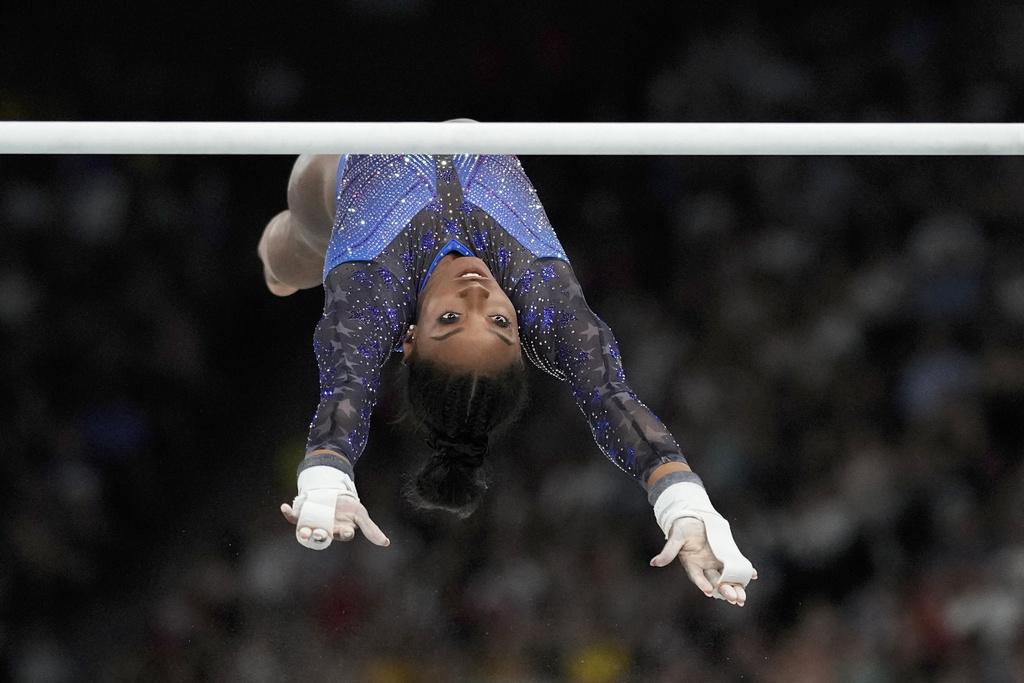 繼2016里約奧運於女子個人全能摘金後,比莉絲事隔八年再度封后。(美聯社)